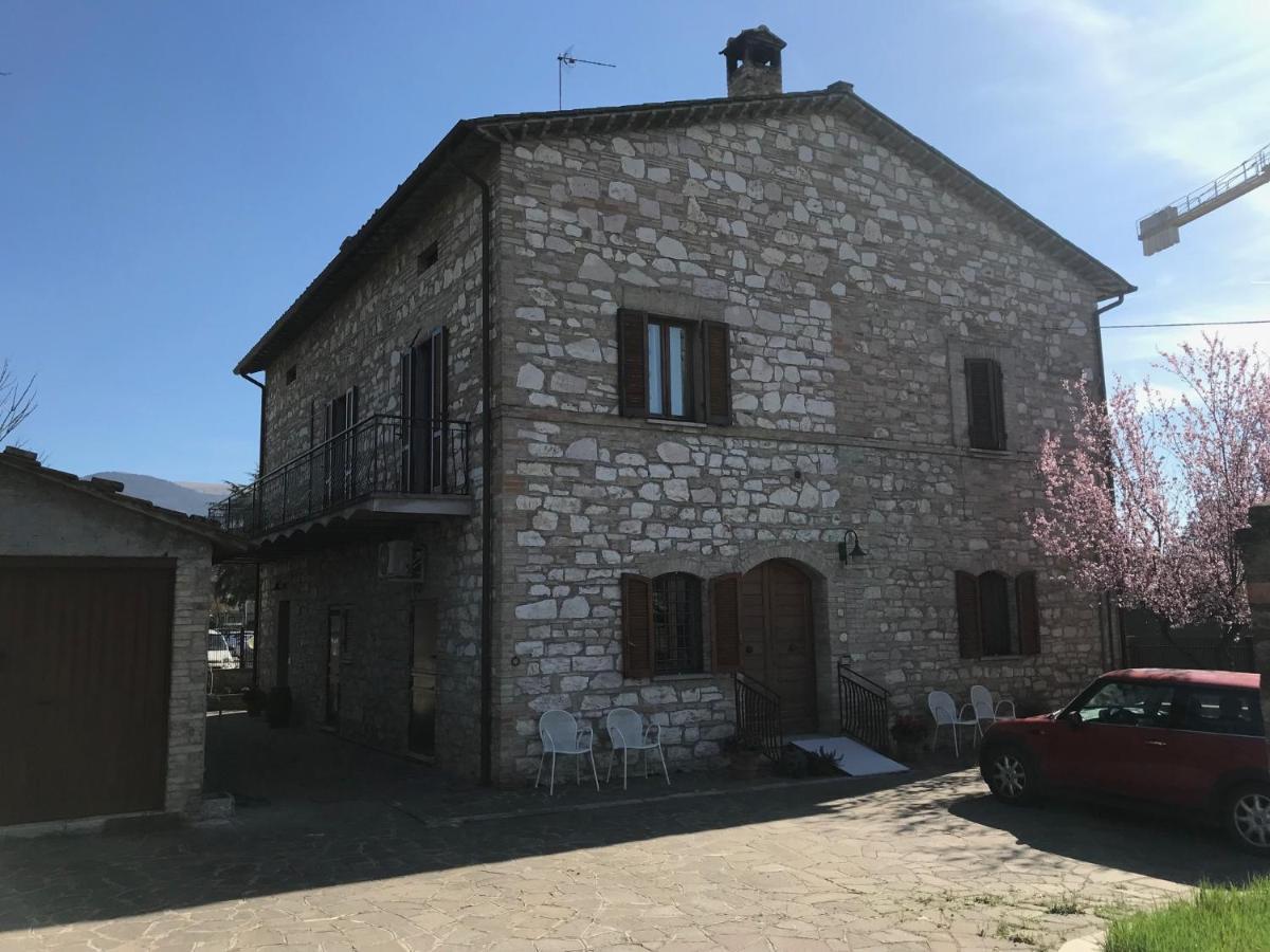 La Casa Delle Sirene Hotel Assisi Exterior photo